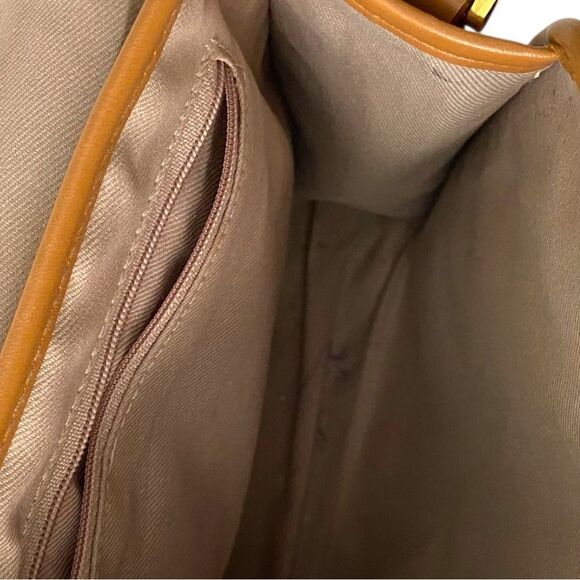The Filer New York Classic Tan Shoulder Bag